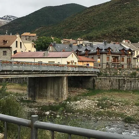 Biescas-pirineo-relax Appartement