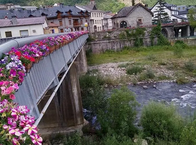 Biescas-pirineo-relax * 毕斯卡斯