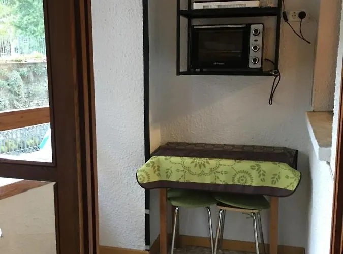 Biescas-pirineo-relax 公寓